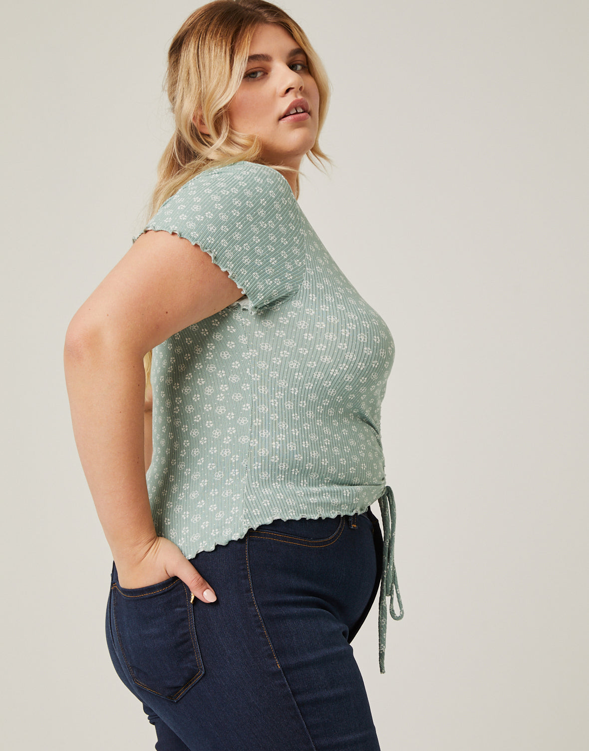 Plus Size Lettuce Edge Floral Print Top